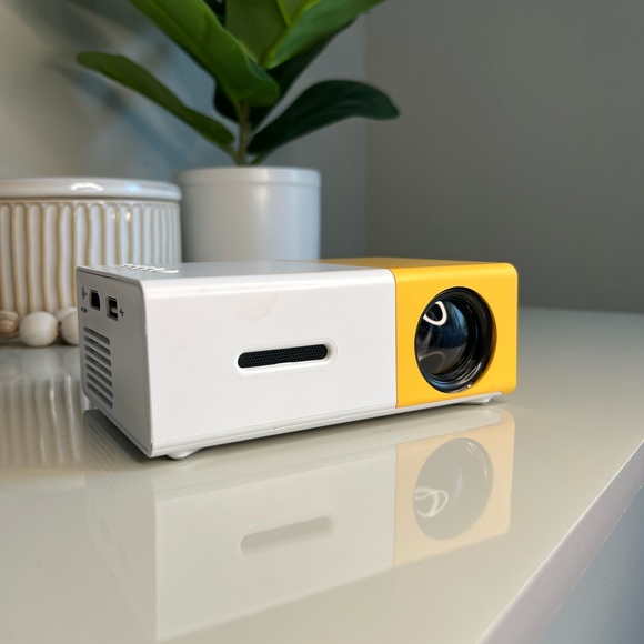 Other - Mini movie projector - connect via hdmi. Built in speaker
